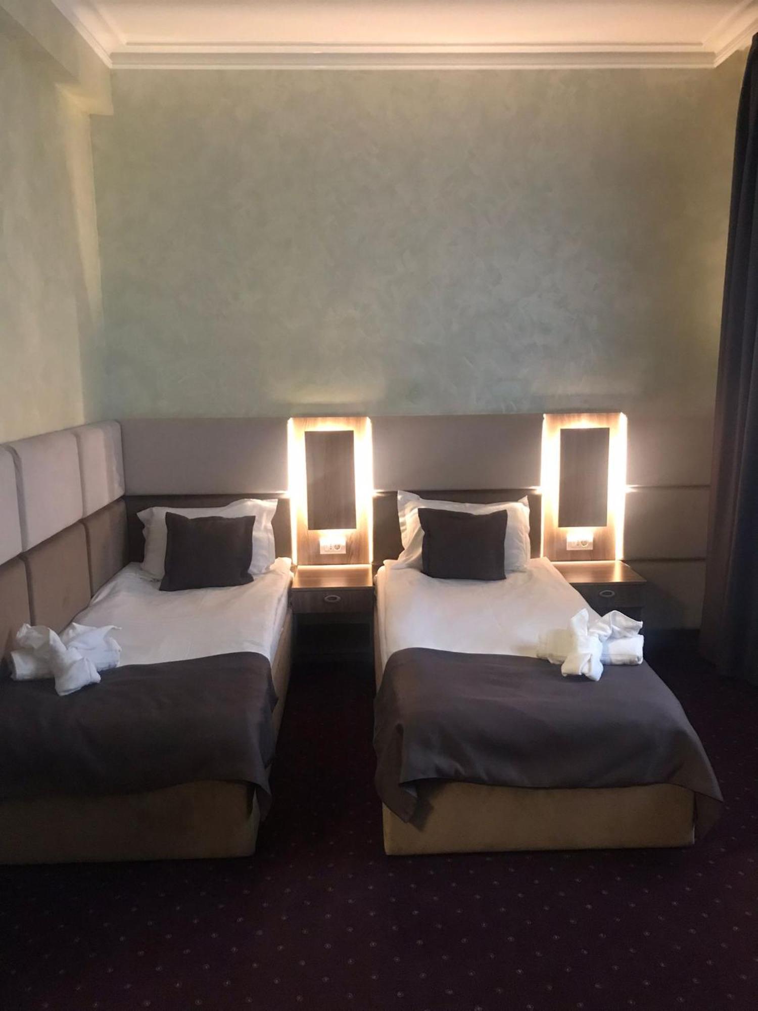 Le 4*